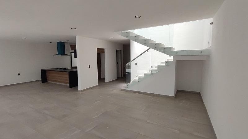 House for Sale in Grand Juriquilla | 300 m² Lot, Studio (Fourth Bedroom), and Garden