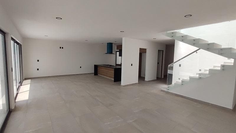 House for Sale in Grand Juriquilla | 300 m² Lot, Studio (Fourth Bedroom), and Garden