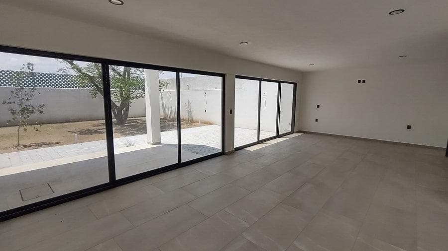 House for Sale in Grand Juriquilla | 300 m² Lot, Studio (Fourth Bedroom), and Garden