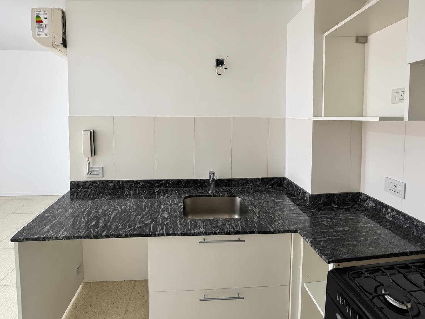 STUDIO APARTMENT FOR SALE, 1100 PTE. ROCA, DOWNTOWN