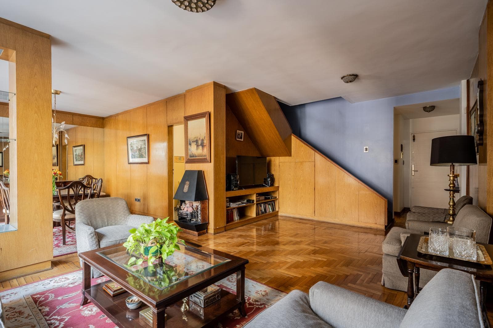 For Sale: Belgrano R, 5-room duplex apartment with 4 bedrooms and a maid's quarters; option for a dedicated parking space