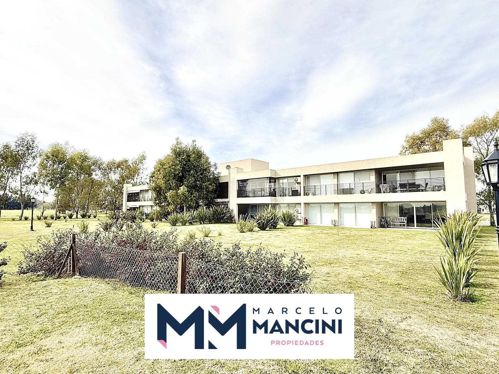 Apartment in the Fincas de San Vicente Neighborhood