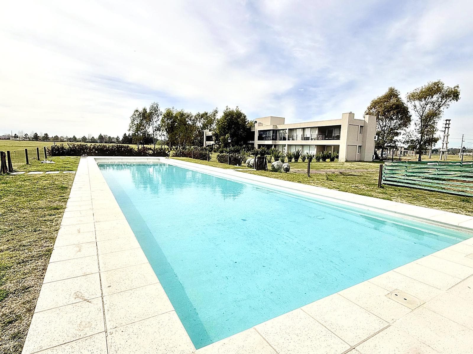 Apartment in the Fincas de San Vicente Neighborhood