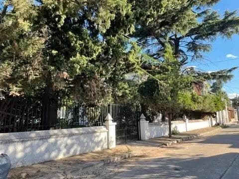 5-Room House for Sale in Villa Sarmiento