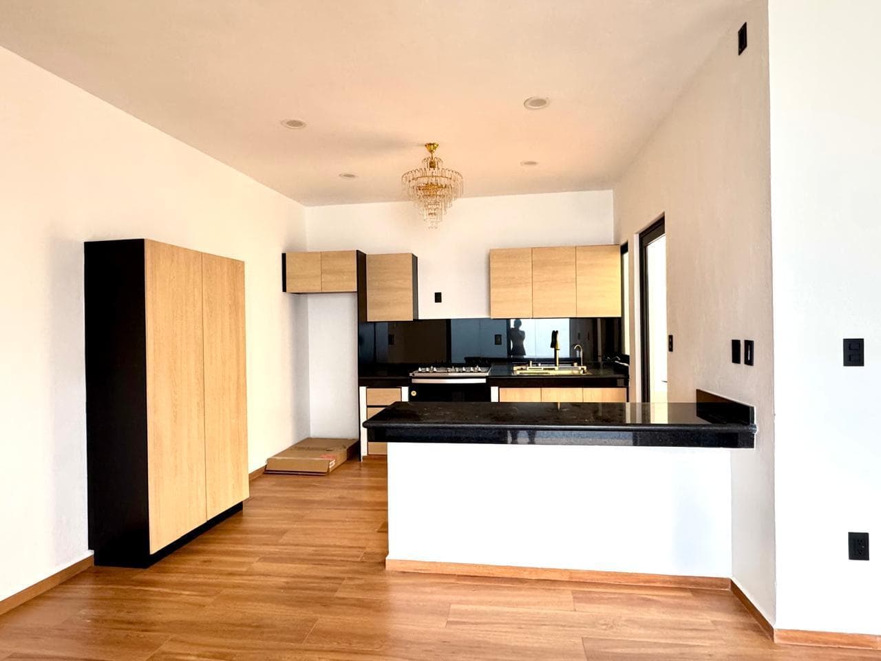 CASA NUEVA EN VENTA, EN LA COL. 3 DE MAYO EN EMILIANO ZAPATA, MOR, CON JARDIN Y ALBERCA PRIVADO