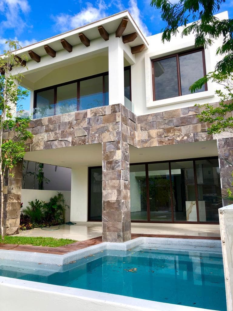 Beautiful home in Lagos del Sol, a great opportunity / Beautiful home in Lagos del Sol