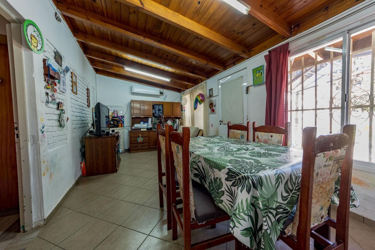 FOR SALE/EXCHANGE - 2-bedroom house with a yard and pool - Tango neighborhood, Fisherton.