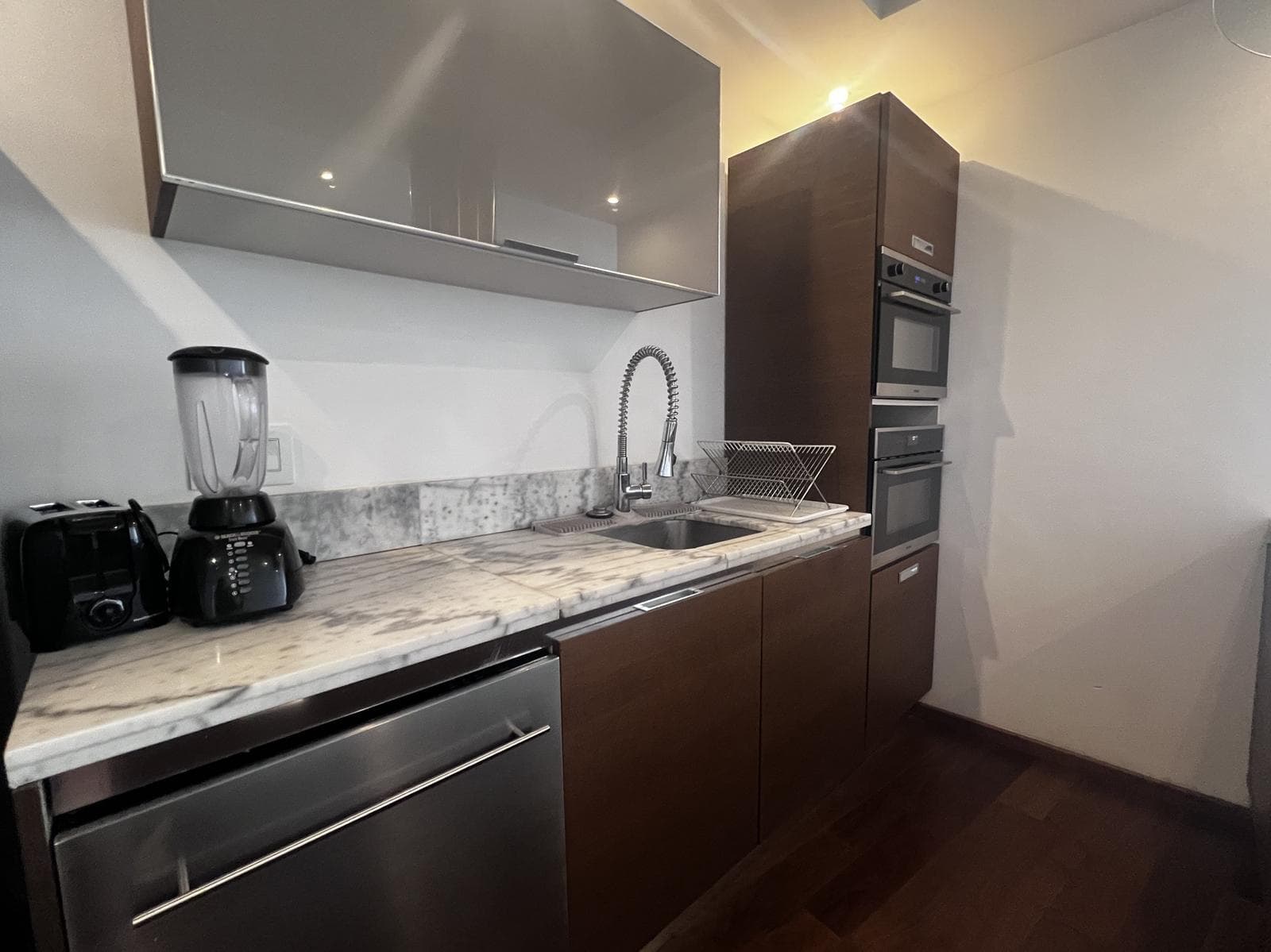 Furnished Apartment for Rent on Santa Fe Avenue