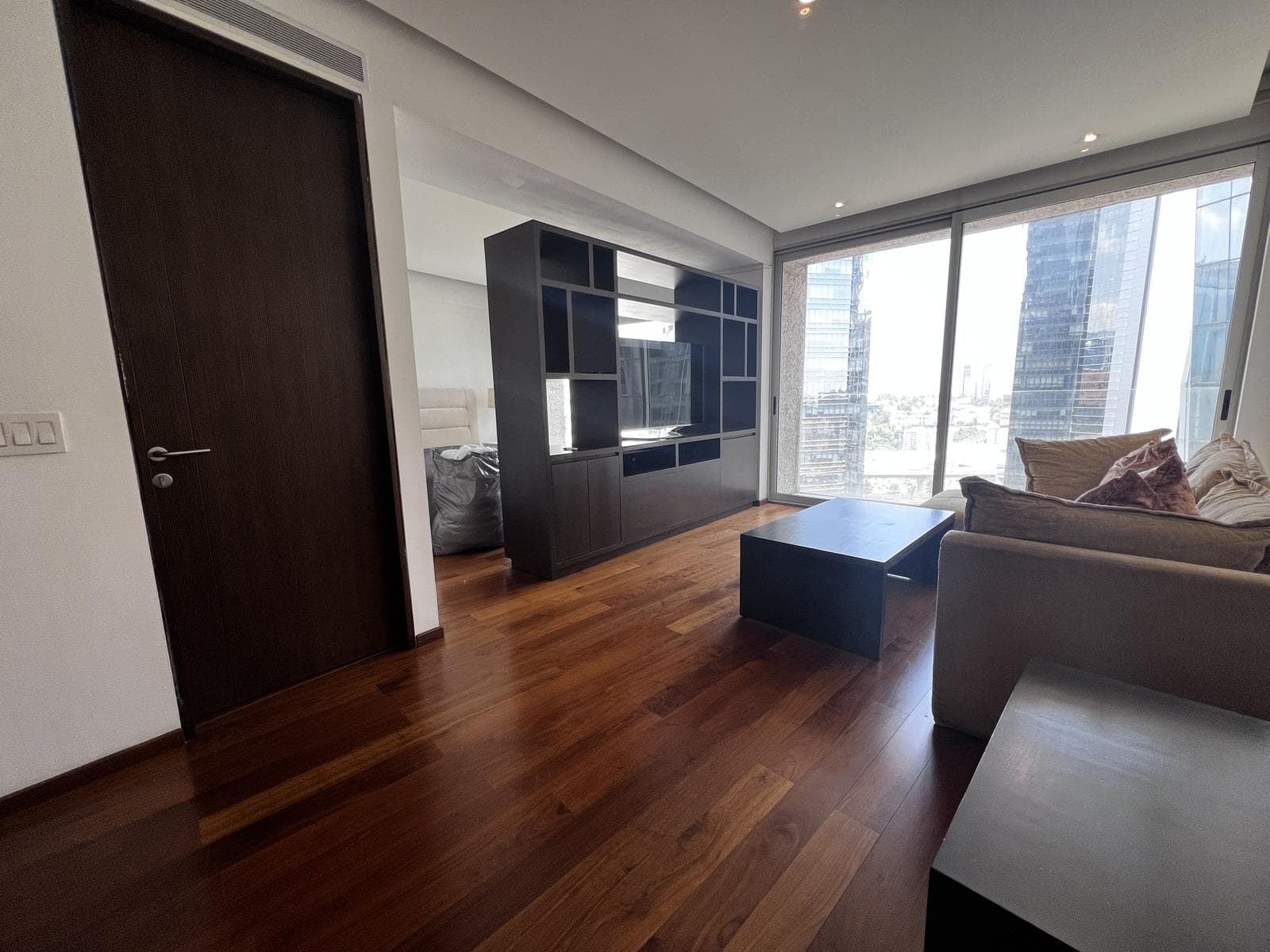 Furnished Apartment for Rent on Santa Fe Avenue