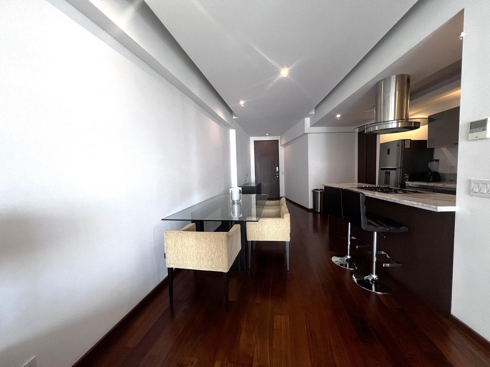 Furnished Apartment for Rent on Santa Fe Avenue
