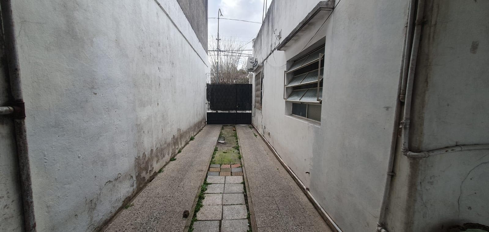 House for Sale in Caseros