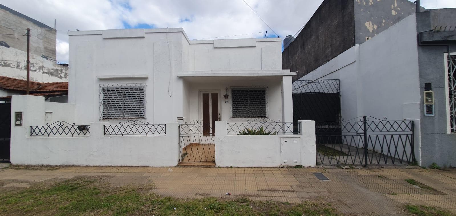House for Sale in Caseros