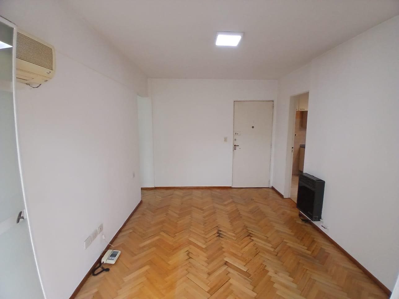 For Rent: 3-room apartment suitable for professionals in Villa Devoto