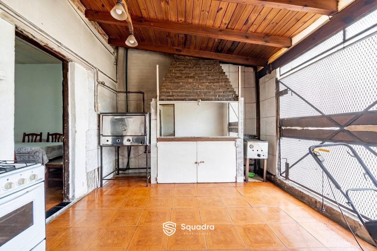 FOR SALE | TRADE - 2-bedroom house with a yard, pool, and commercial space. Pueblo Esther - QUALIFIES FOR MORTGAGE
