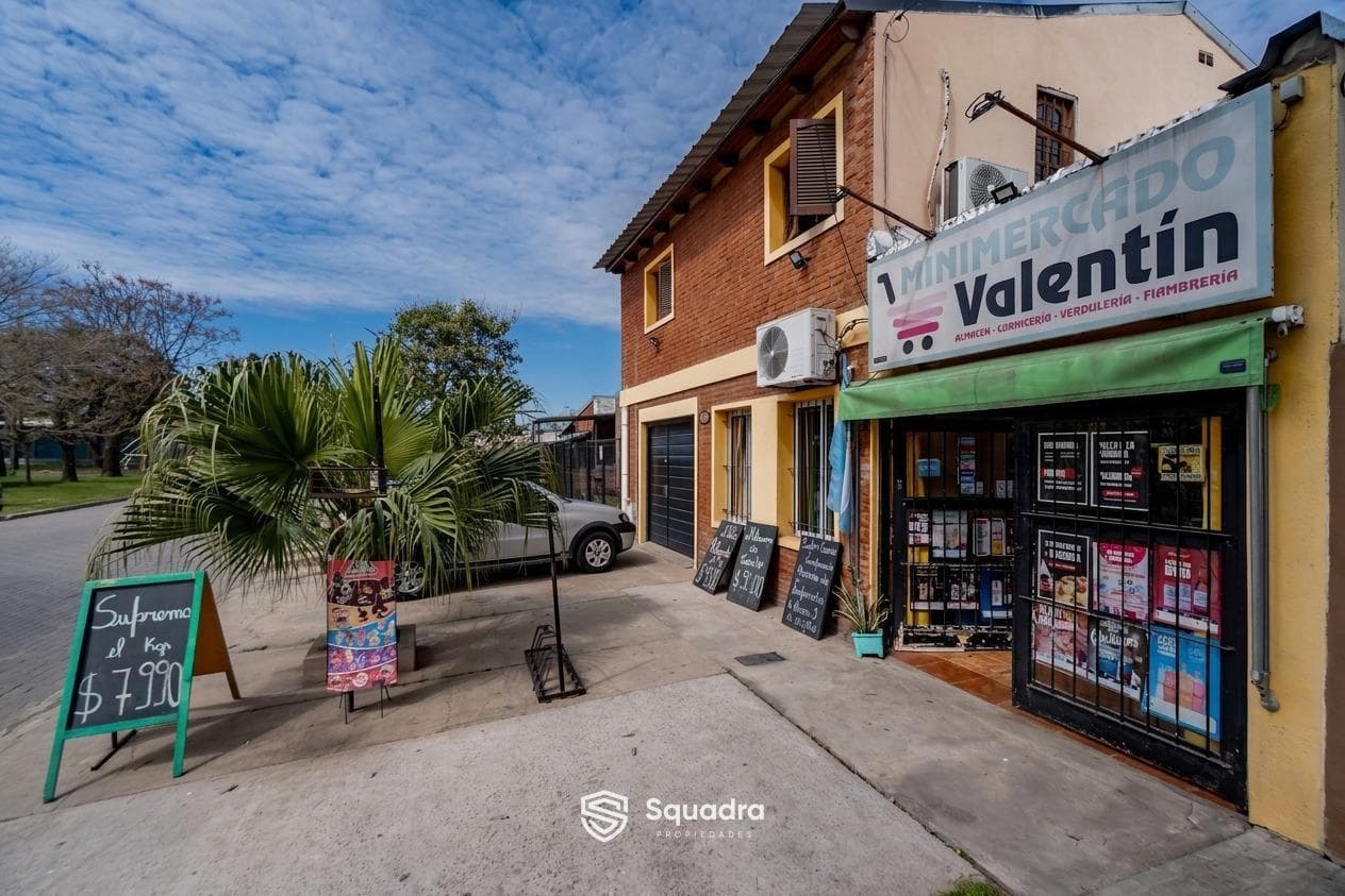 FOR SALE | TRADE - 2-bedroom house with a yard, pool, and commercial space. Pueblo Esther - QUALIFIES FOR MORTGAGE