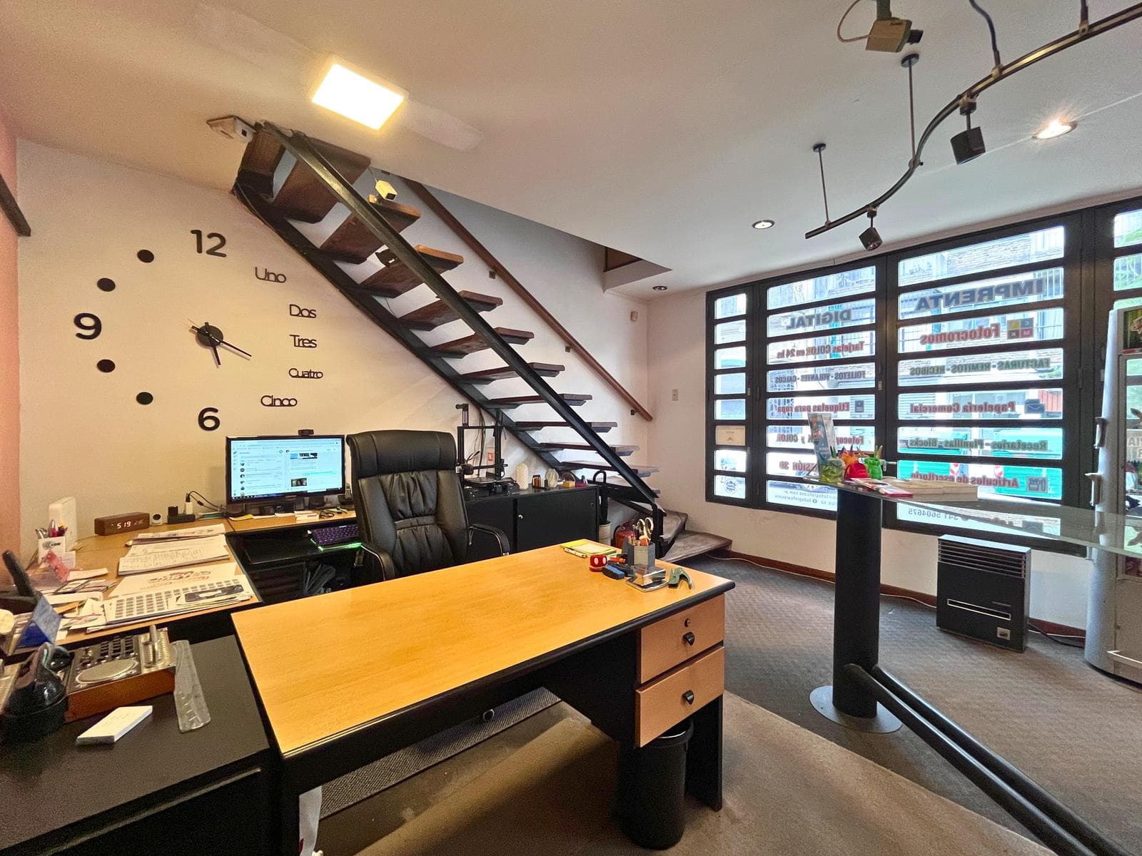 COMMERCIAL PROPERTY FOR SALE – IDEAL FOR INVESTMENT OR DEVELOPMENT