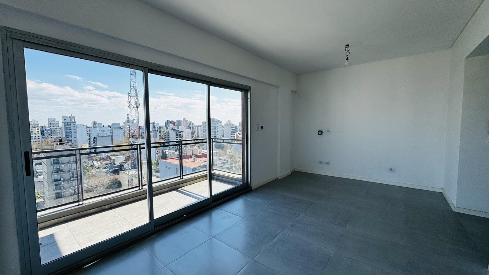 VENTA DEPARTAMENTO 2 AMBIENTES CON AMENITIES Y COCHERA EN QUILMES CENTRO