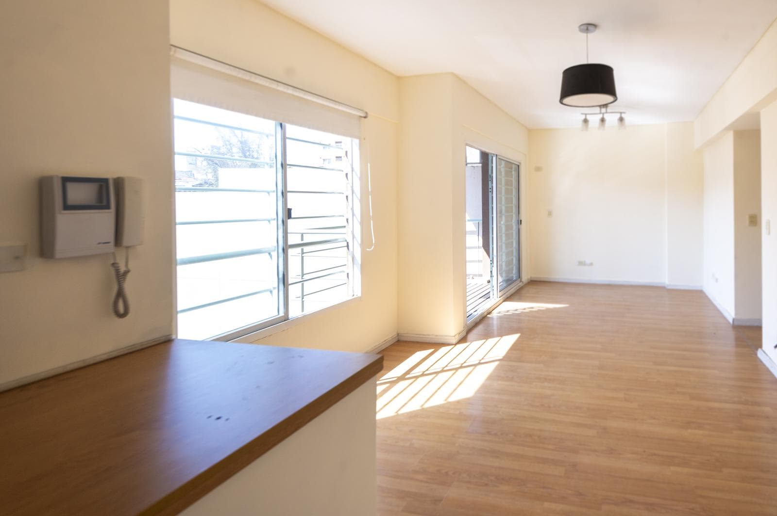 2-ROOM APARTMENT FOR RENT WITH A BALCONY—VERY BRIGHT – VILLA DEVOTO