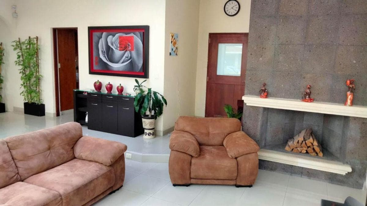 HOUSE FOR SALE IN SANTA CRUZ DEL MONTE, NAUCALPAN