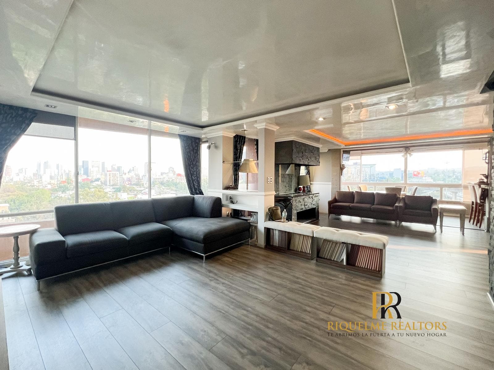 SPACIOUS, BRIGHT APARTMENT WITH PANORAMIC VIEWS