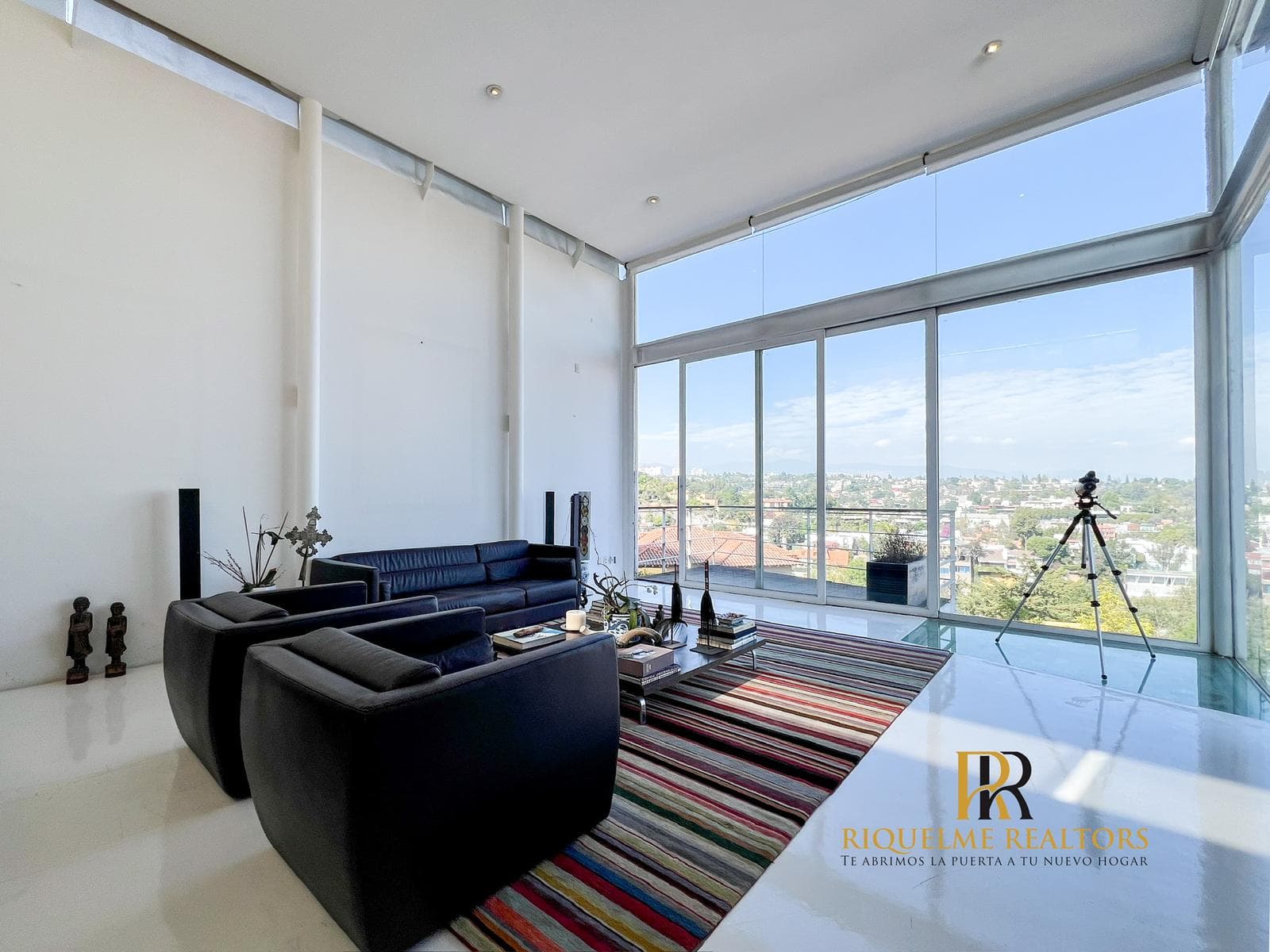 TOWN HOUSE EN VENTA REAL DE LAS LOMAS