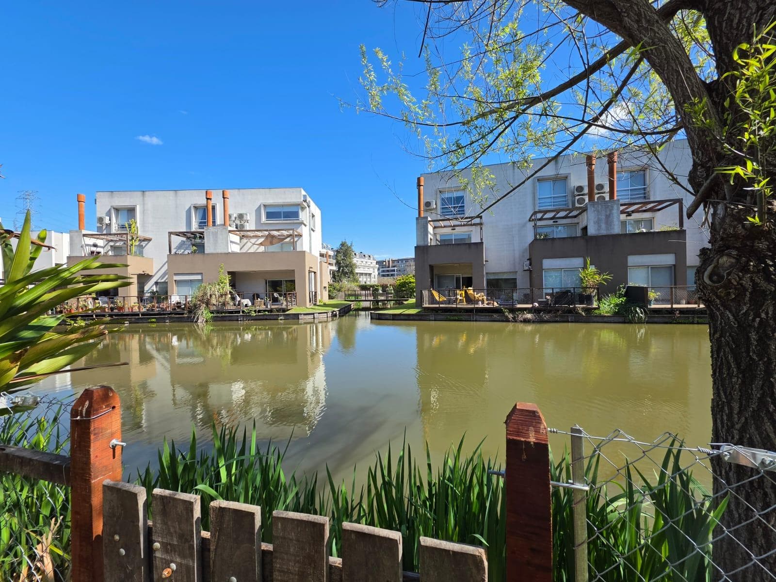 Departamento 3 Ambientes en Planta Baja con Jardín y Vista Al Lago - Lago del Sendero, Nordelta