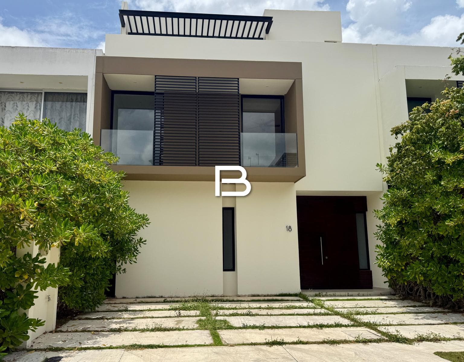 House in Aqua Residencial