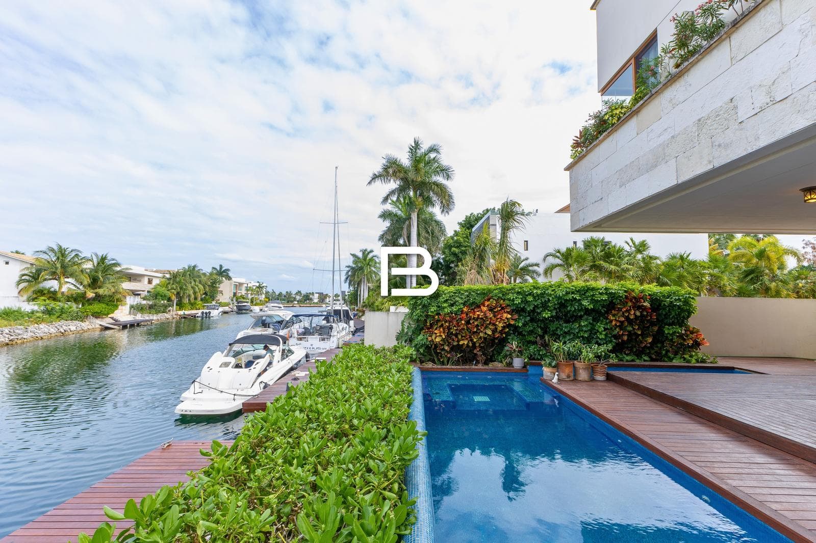 House in Puerto Cancún