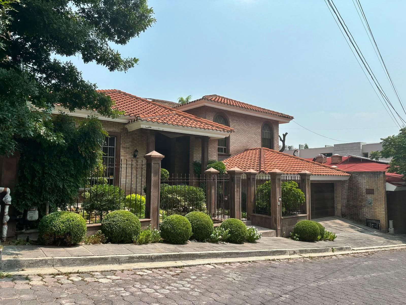 CASA EN VENTA RESIDENCIAL CHIPINQUE