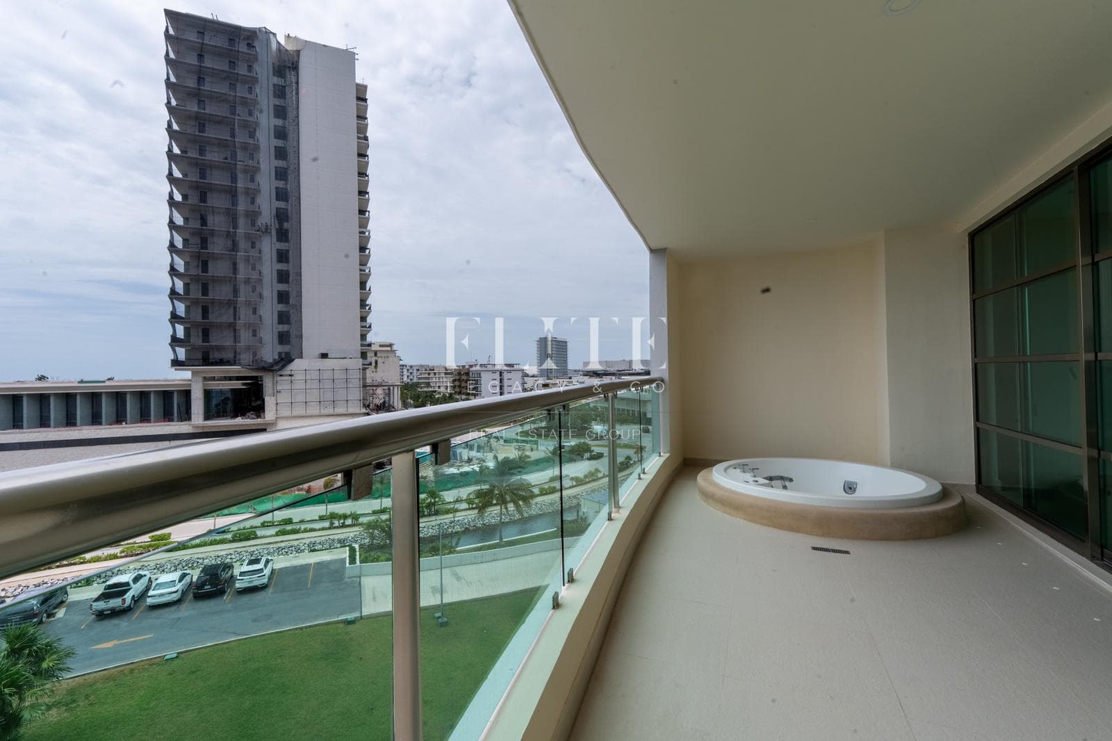 Departamento Beachfront de 3 Recámaras en Venta en Boreal SLS Residences