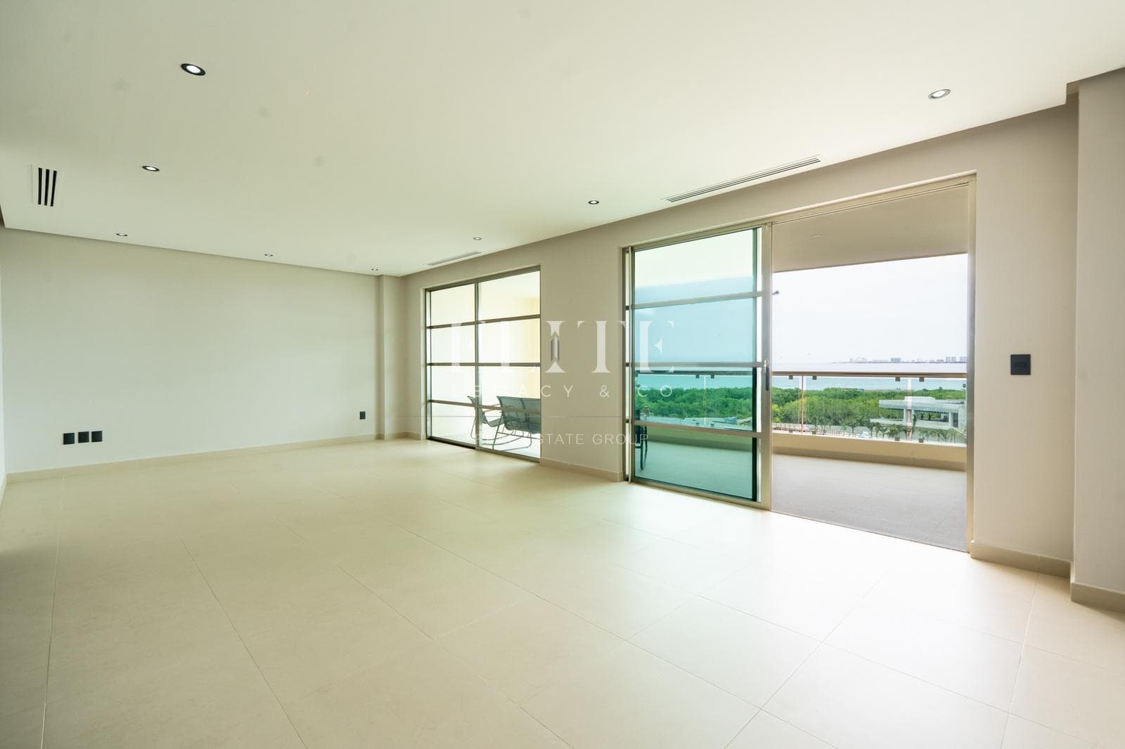 Departamento Beachfront de 3 Recámaras en Venta en Boreal SLS Residences