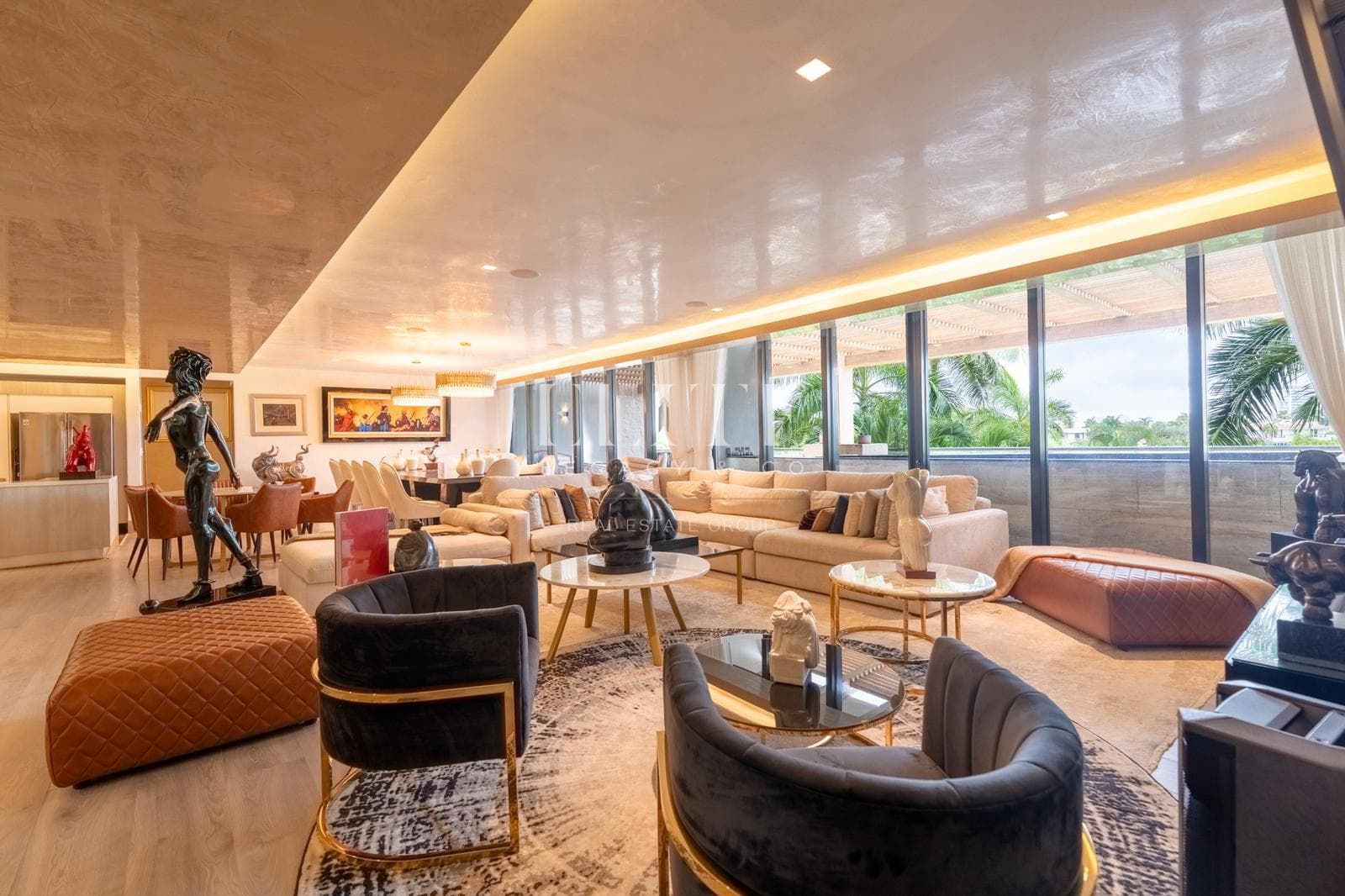 Departamento de 5 Recámaras en Venta en Ka'anali Puerto Cancún Amueblado
