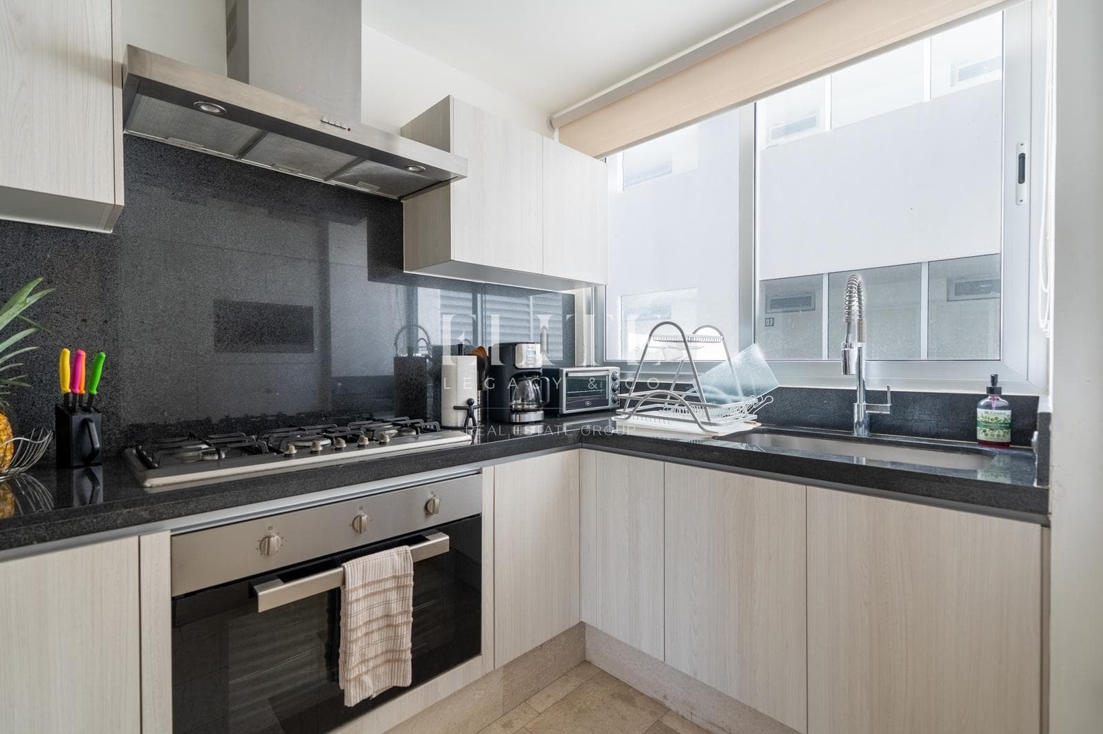 Departamento de 2 Recámaras en Venta en Brezza Towers