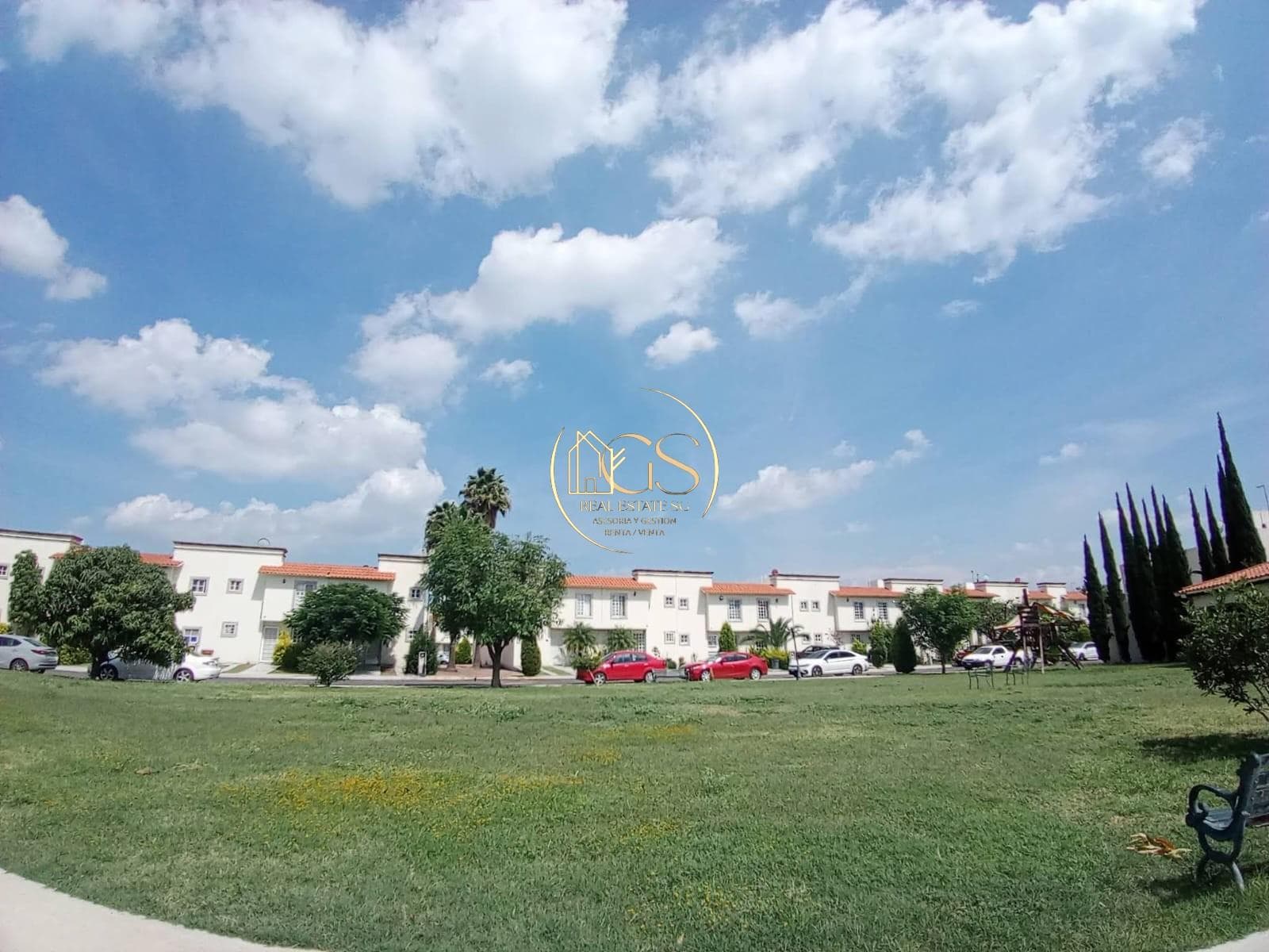HOUSE FOR SALE IN LA CANTERA, CELAYA