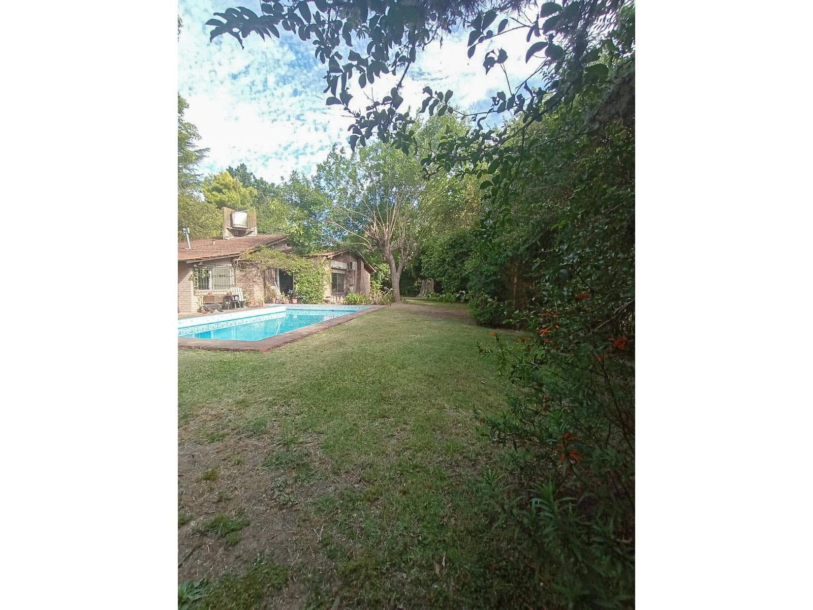 House for sale with 5 rooms in the La Bota neighborhood, Benavidez, Tigre.