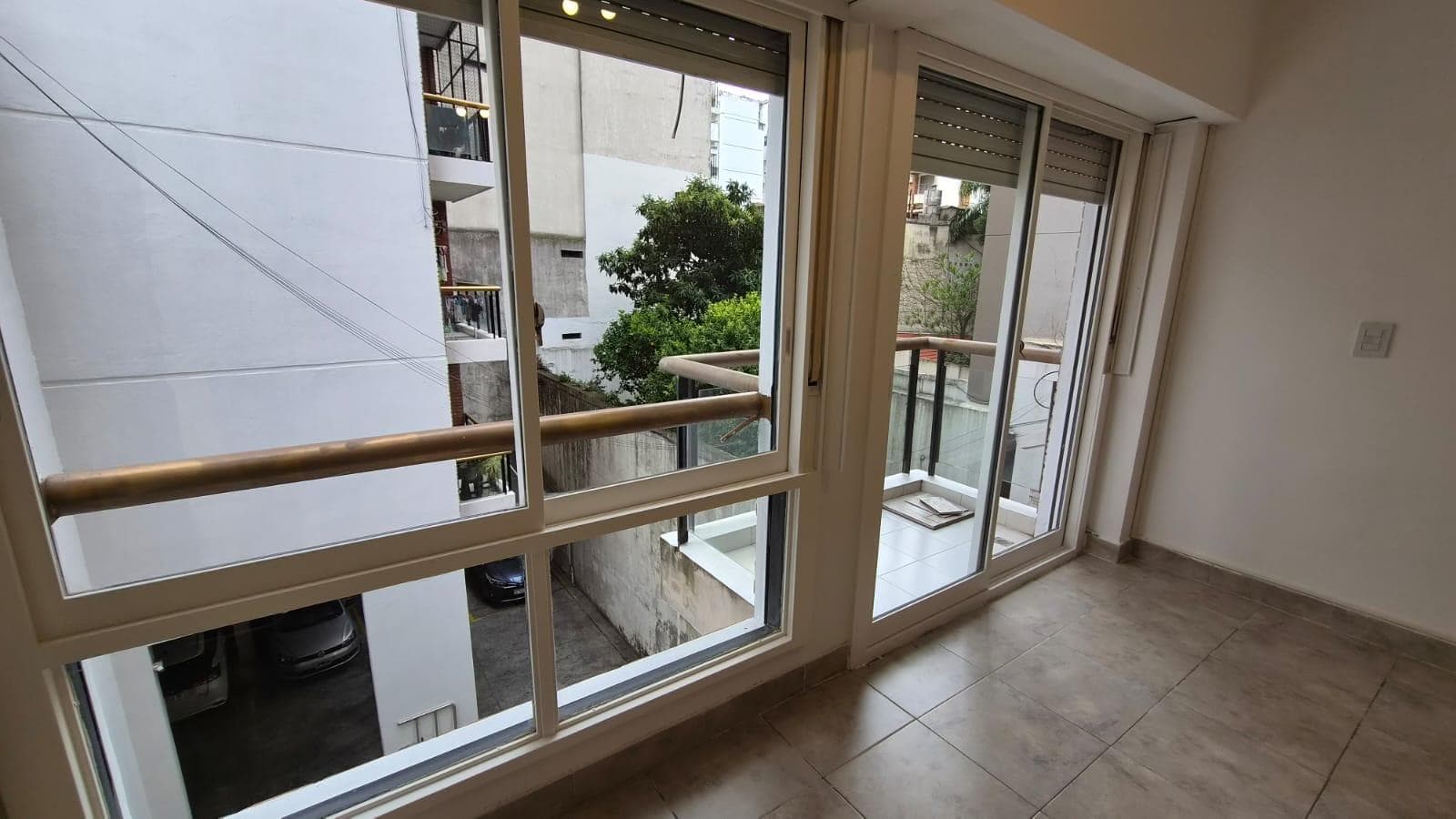 Beautiful apartment with a balcony - Very bright