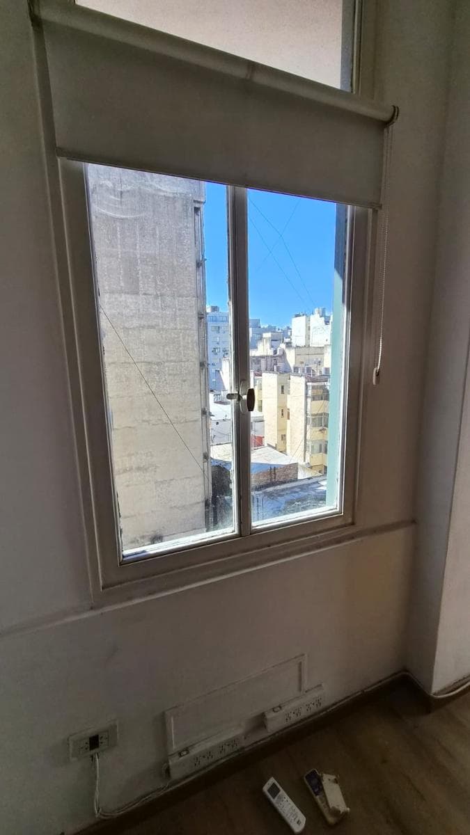 Office for rent, suitable for any type of business.