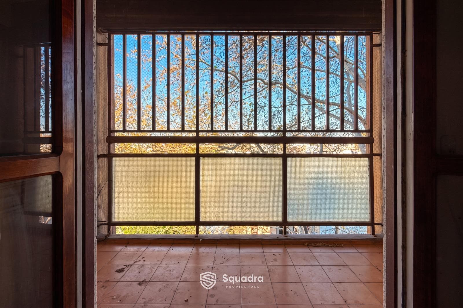FOR SALE | TRADE - 2-bedroom apartment facing the street with a balcony - Echesortu, Rosario. QUALIFIES FOR A MORTGAGE.