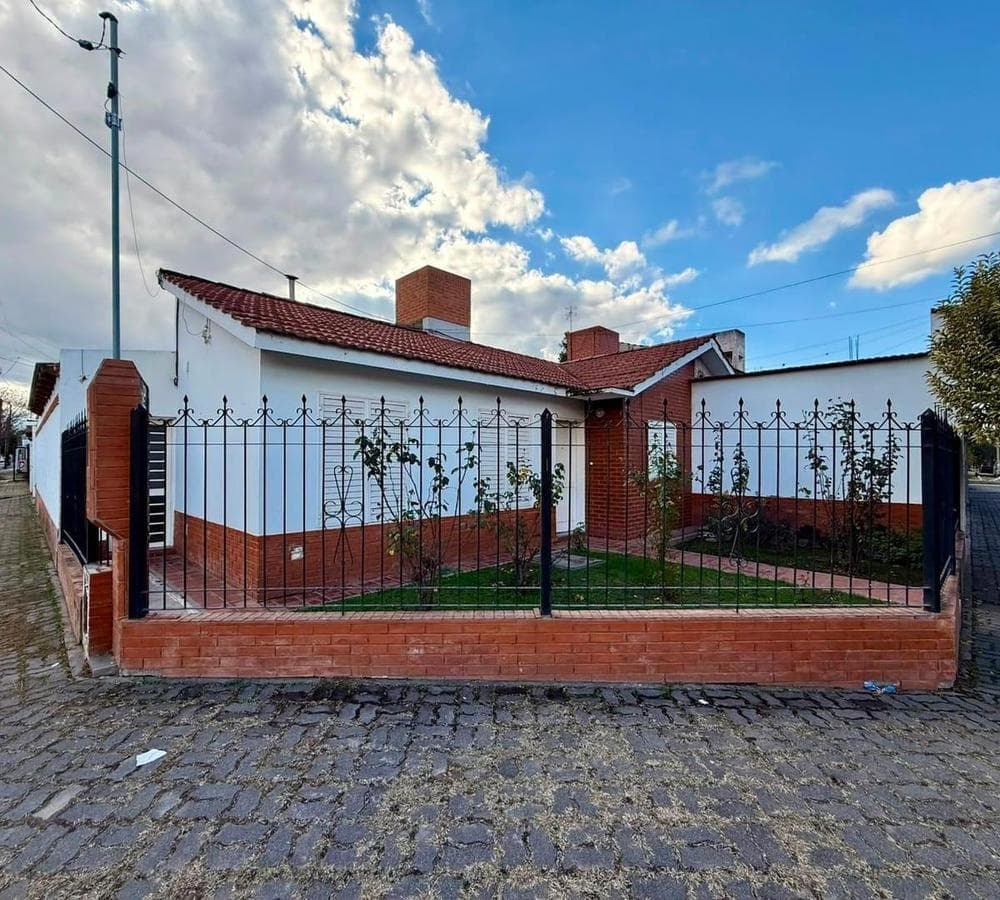 House for SALE in Salta, San Carlos Neighborhood