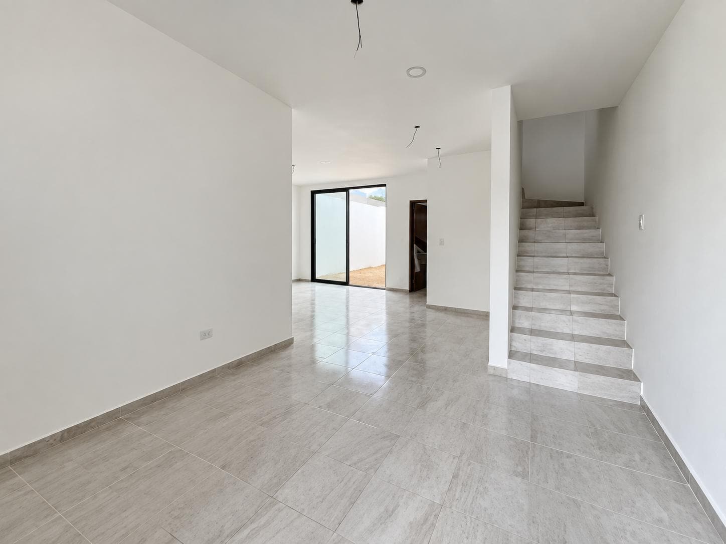 House for Sale in Dzityá | 3 Bedrooms and a Pool