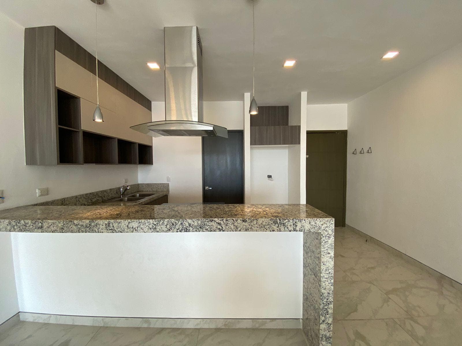 APARTMENT FOR RENT/SALE IN PALMARIS RESIDENTIAL COMPLEX, AV. HUAYACAN, CANCUN