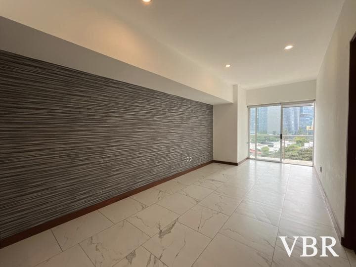 Apartment for sale in Park Pedregal with a terrace and a beautiful view to the south