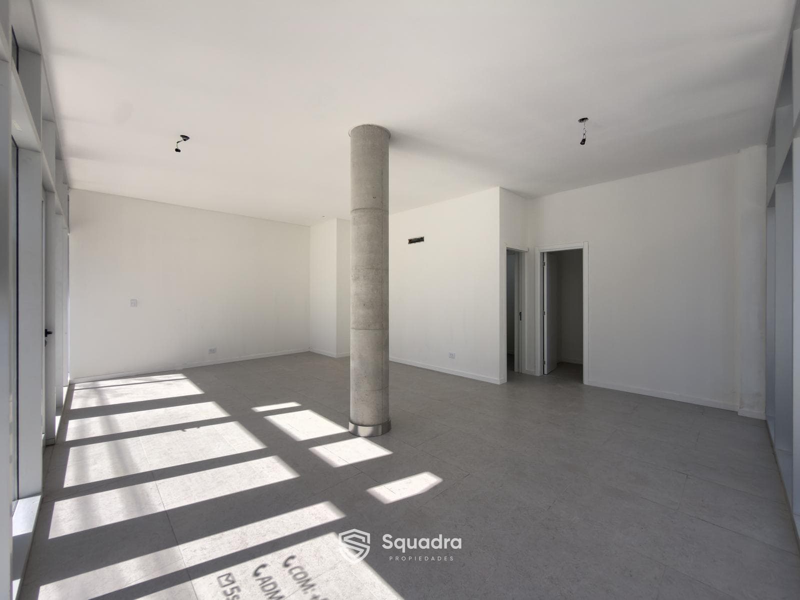 FOR SALE - Commercial space with storage room - Abasto neighborhood, Rosario.