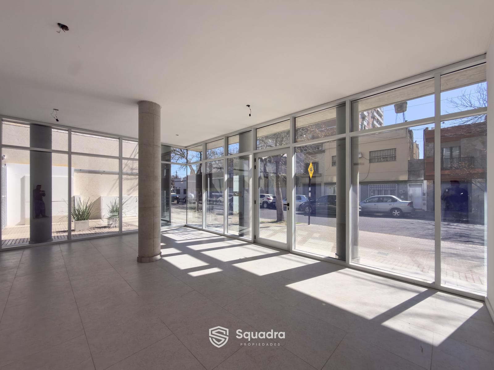 FOR SALE - Commercial space with storage room - Abasto neighborhood, Rosario.
