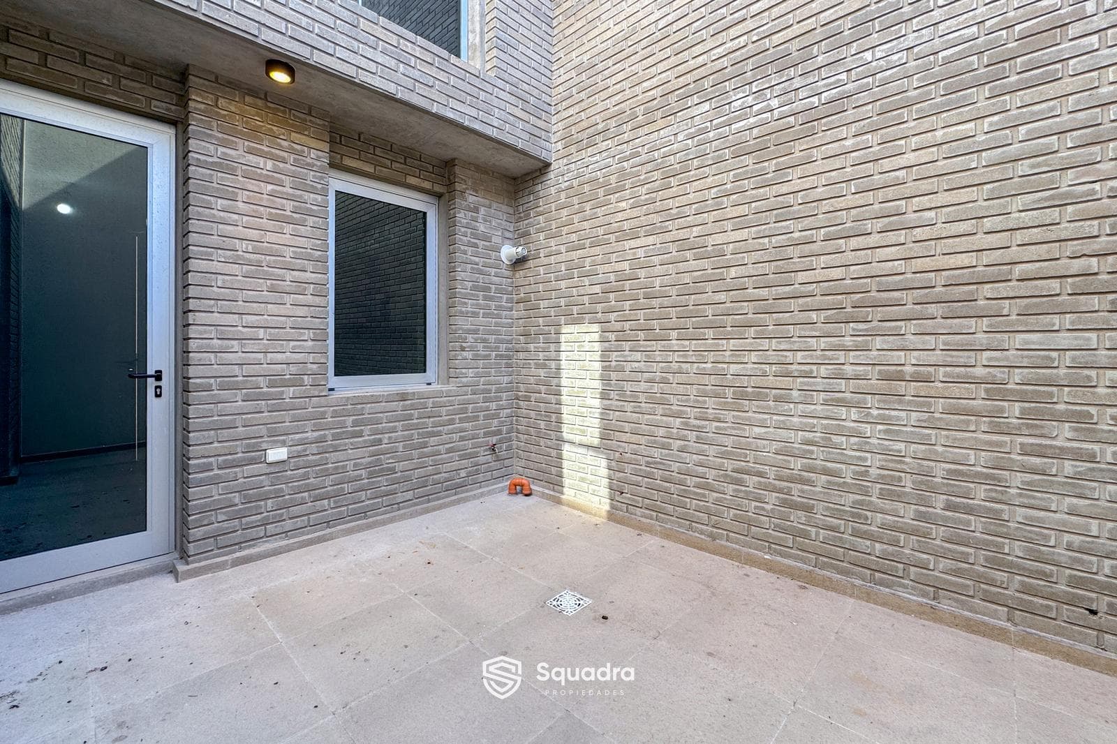 FOR SALE - 3-bedroom triplex house with a versatile room and storage room - Abasto neighborhood, Rosario.