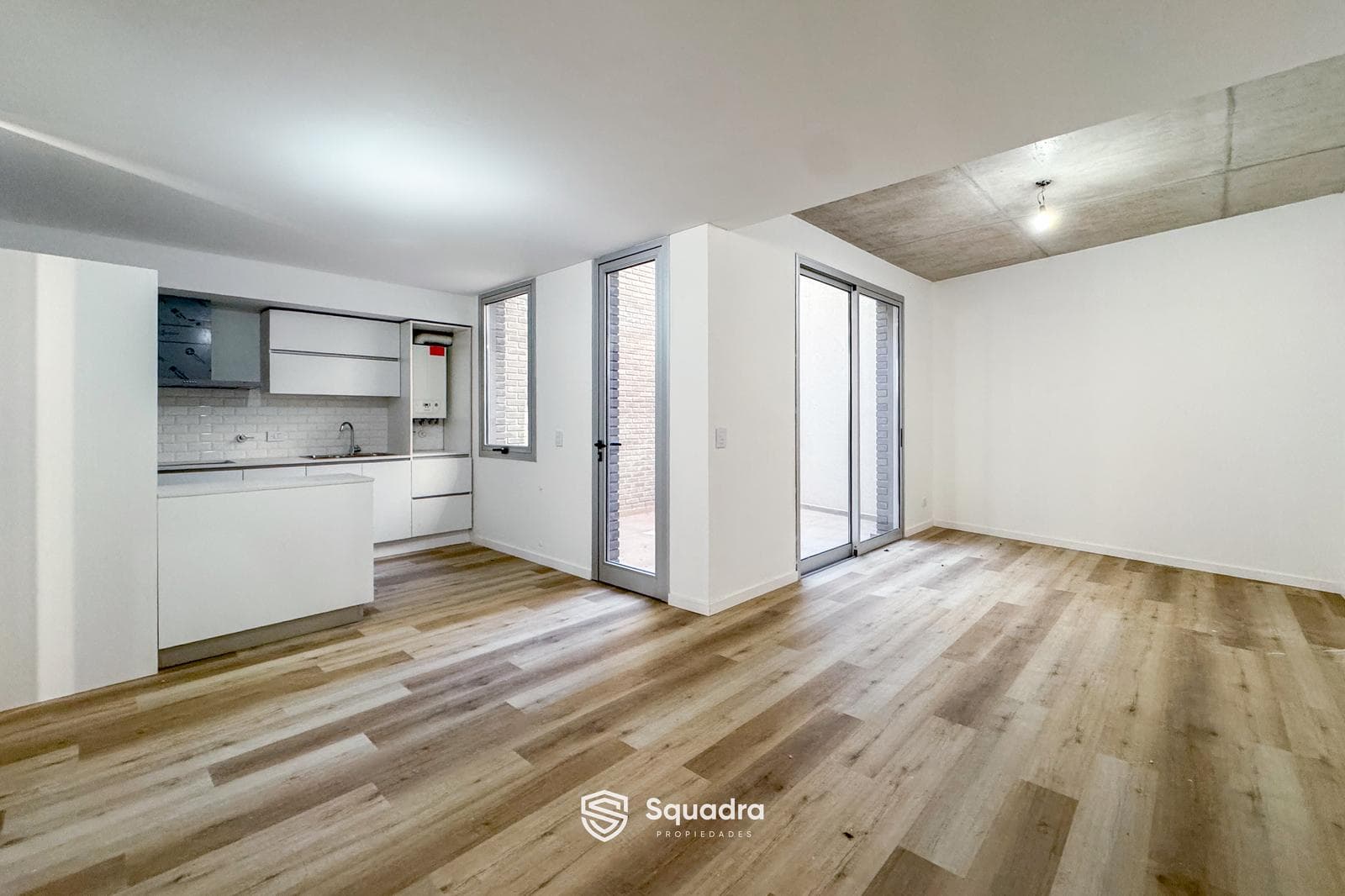 FOR SALE - 3-bedroom triplex house with a versatile room and storage room - Abasto neighborhood, Rosario.