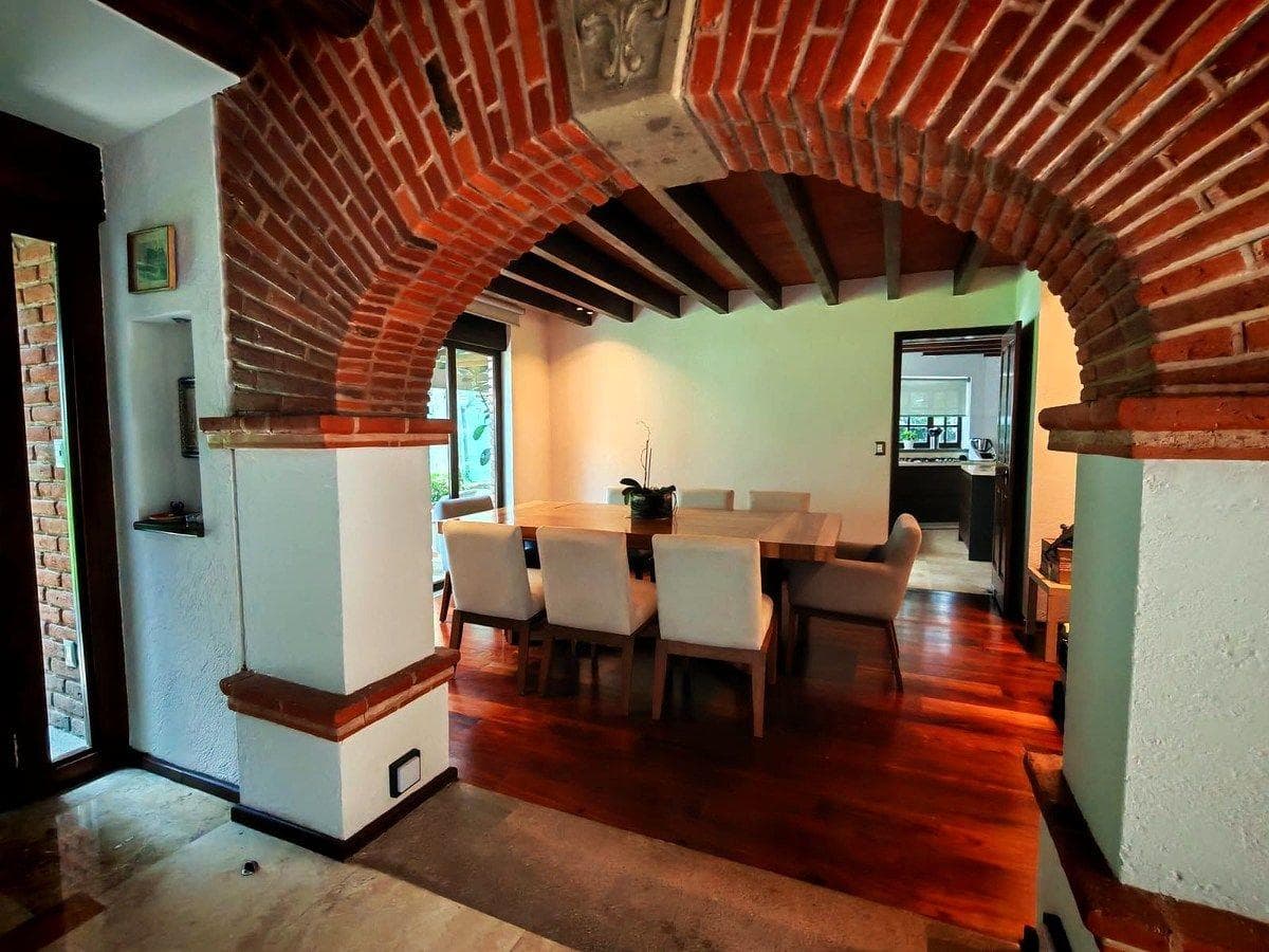 BEAUTIFUL, RECENTLY REMODELED HOUSE IN SAN JERÓNIMO LIDICE, 2 MINUTES FROM THE PERIFÉRICO