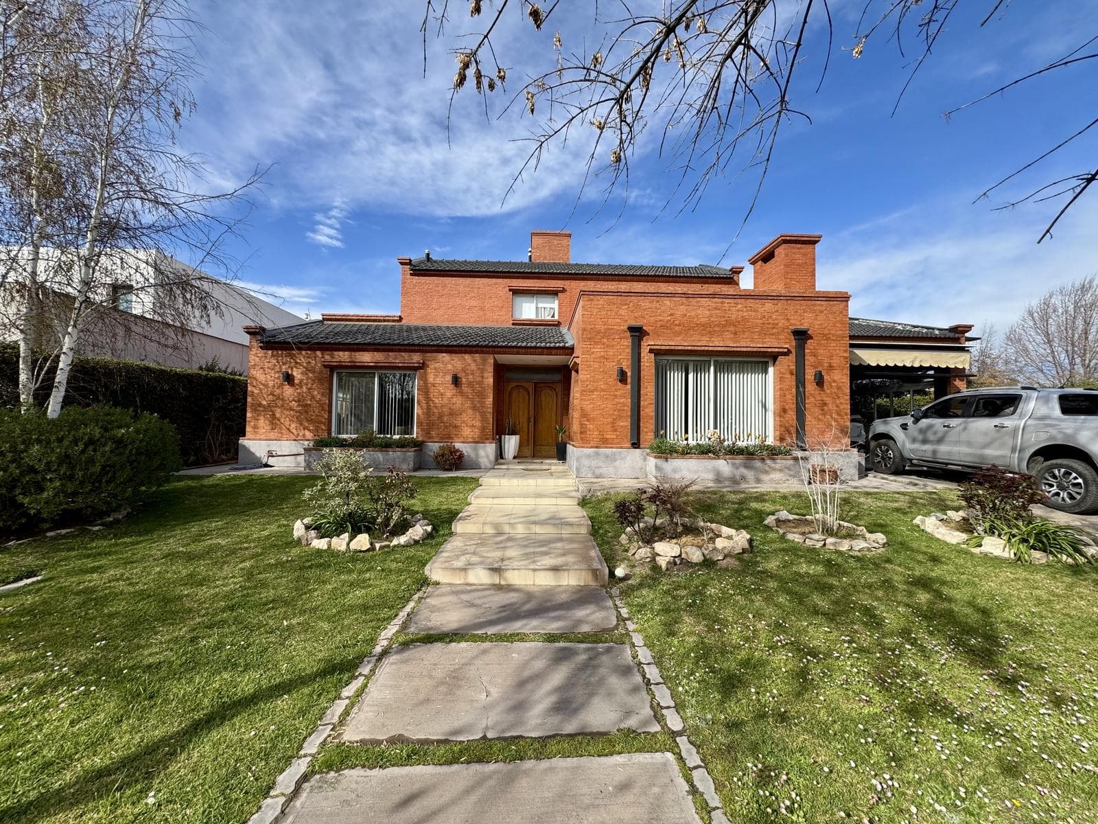 House for sale, 883 m², gated community in Pueyrredon, Chacras de Coria, Luján de Cuyo
