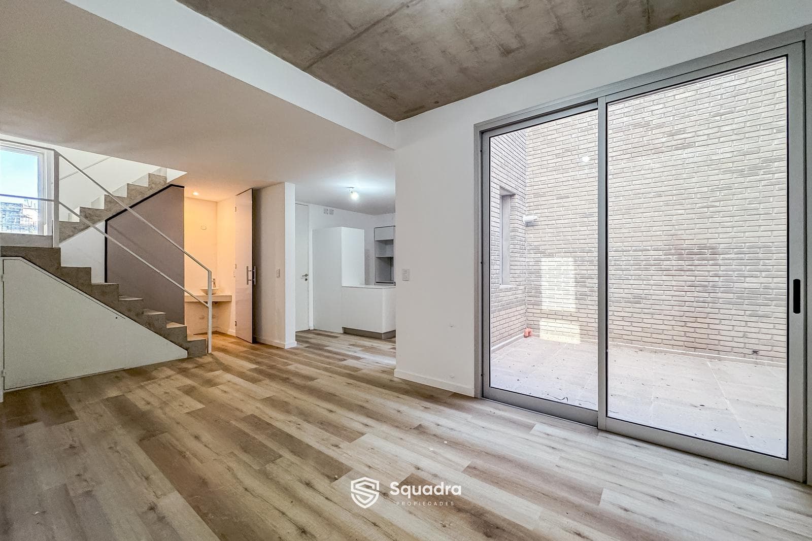 FOR SALE - 2-bedroom triplex house with a versatile room and storage room - Abasto neighborhood, Rosario.