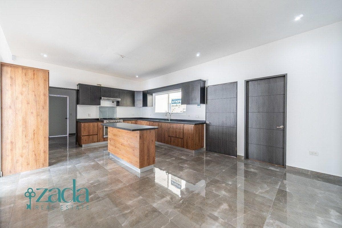 Casa en Venta en Zona del Uro – Privada Loreto, Carretera Nacional, Monterrey, N
